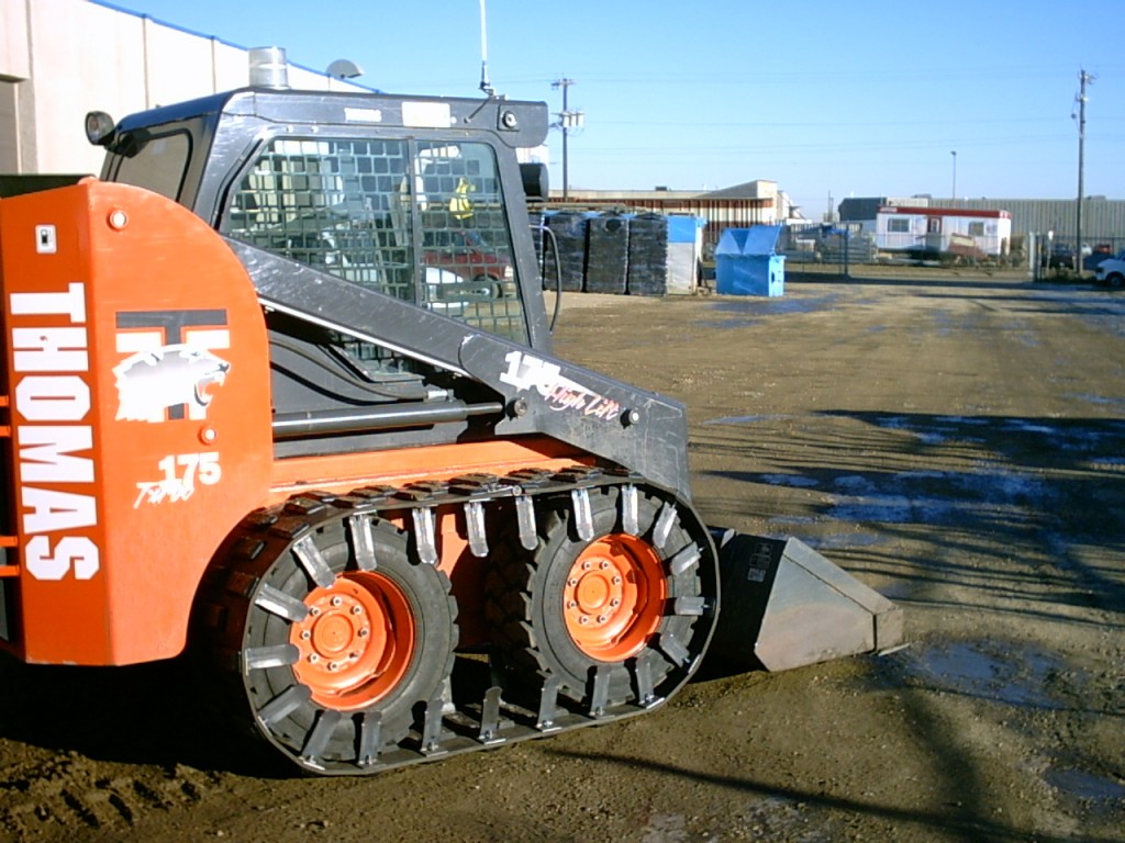 Skidsteer Tracks | Right Track Systems Int.